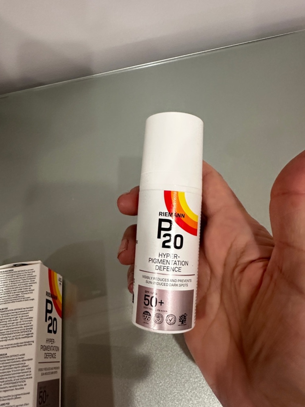 P20 Hyper-Pigmentation Defence SPF 50+ Sunscreen - White - Picture 7 of 9